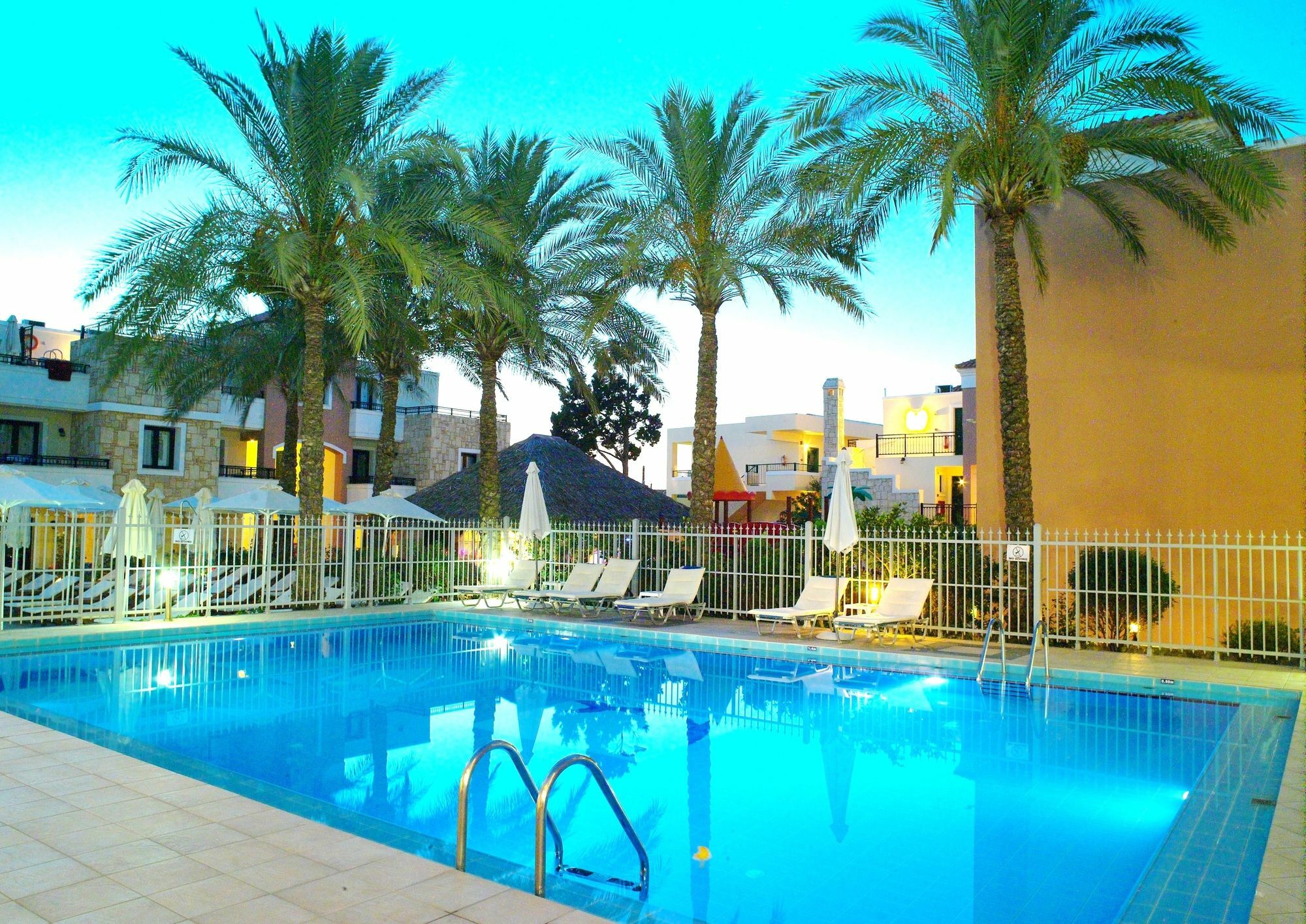 Kallitsakis Beach Platanias  Ngoại thất bức ảnh